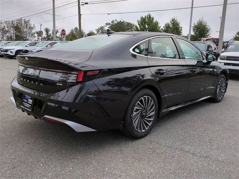 New 2025 Hyundai Sonata Limited image 5