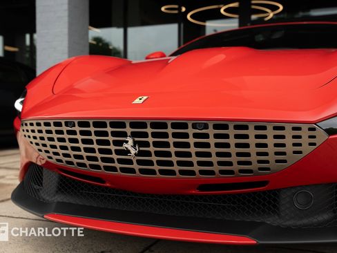 Used 2022 Ferrari Roma RWD image 6