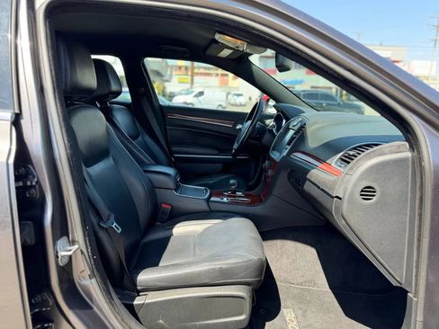 Used 2014 Chrysler 300 RWD image 35
