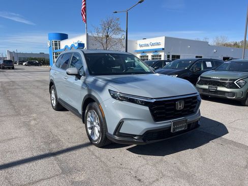 Used 2023 Honda CR-V EX image 7