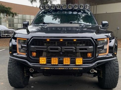 Used 2018 Ford F150 Raptor w/ Equipment Group 802A Luxury AWD/4WD image 3
