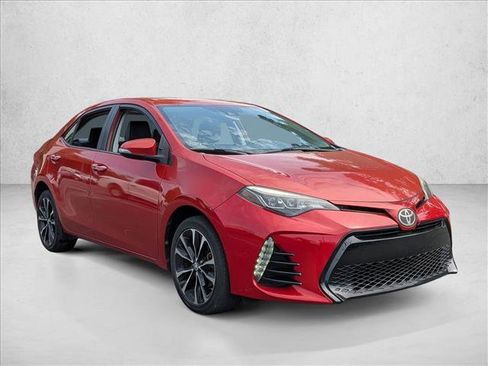 Used 2017 Toyota Corolla SE FWD image 4