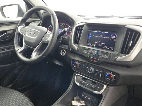 Used 2022 GMC Terrain SLE w/ Driver Convenience Package image 9