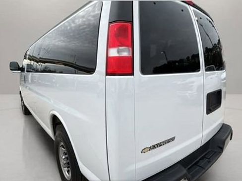 Used 2024 Chevrolet Express 3500 LT w/ LT Preferred Equipment Group image 30