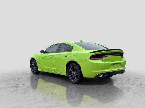 Used 2019 Dodge Charger SXT w/ Blacktop Package AWD/4WD image 4