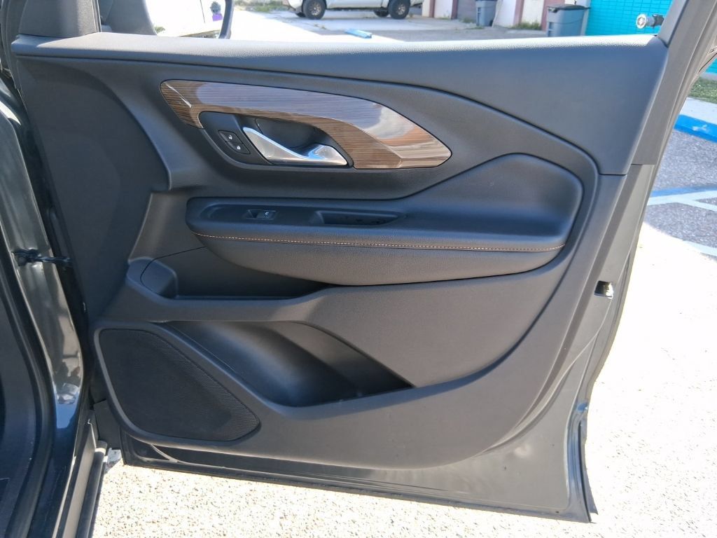 Used 2019 GMC Terrain SLE w/ Driver Convenience Package AWD/4WD image 17