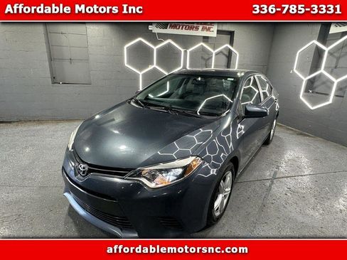Used 2016 Toyota Corolla LE image 1
