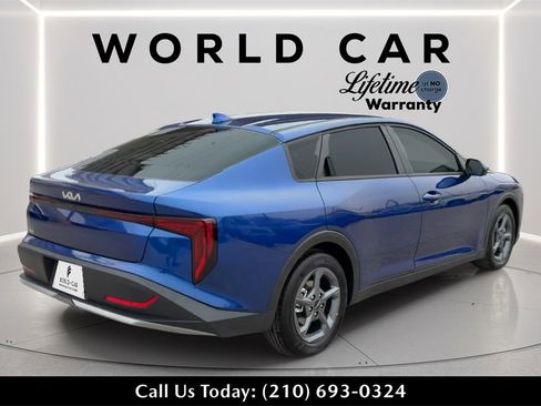 New 2025 Kia K4 LXS image 3