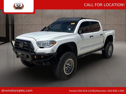 Used 2022 Toyota Tacoma SR5 AWD/4WD image 1