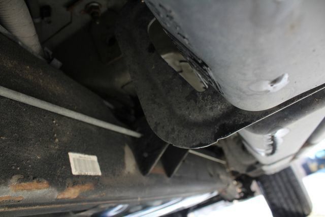 Used 2007 Chevrolet Suburban LT w/ LT Preferred Equipment Group AWD/4WD image 32