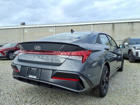 New 2026 Hyundai Elantra SEL Sport Premium FWD image 4