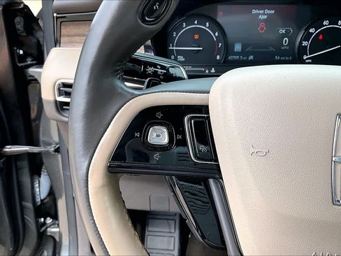 Used 2020 Lincoln Corsair Reserve w/ Equipment Group 201A FWD image 23