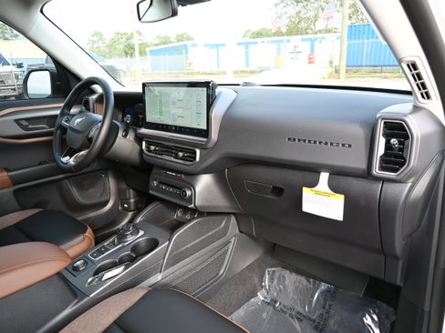 New 2025 Ford Bronco Sport Outer Banks w/ Outer Banks Tech Package+ image 16