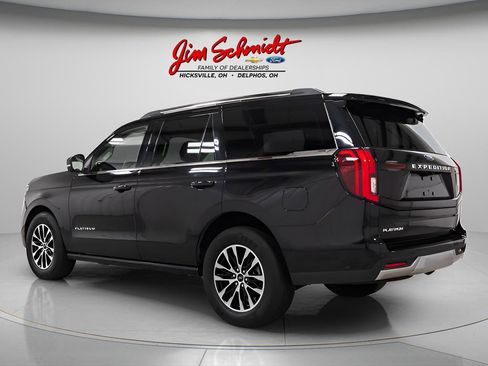 Used 2025 Ford Expedition Platinum AWD/4WD image 4