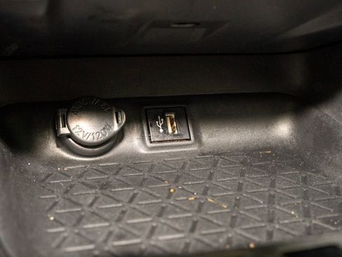 Used 2024 Toyota RAV4 XLE AWD/4WD image 13