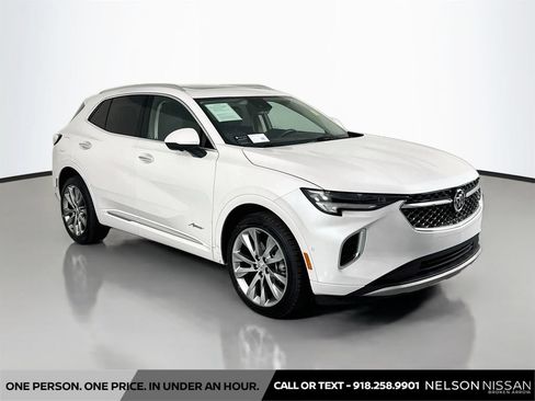 Used 2023 Buick Envision Avenir FWD image 3