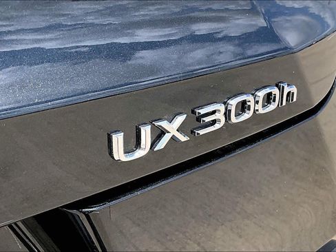 New 2026 Lexus UX 300h FWD image 15