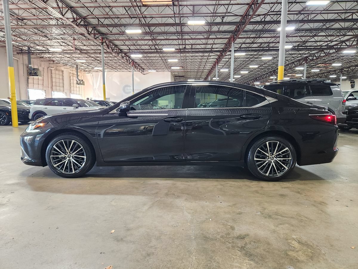 Used 2024 Lexus ES 350 w/ Premium Package FWD image 5