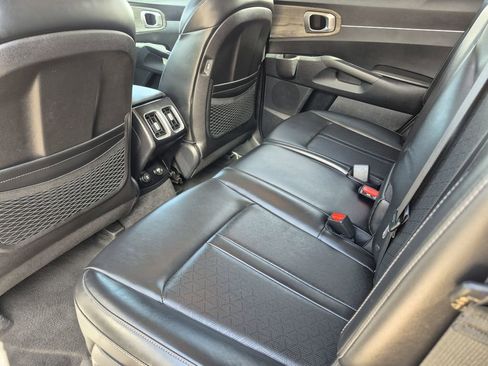 Used 2023 Kia Sorento S AWD/4WD image 14