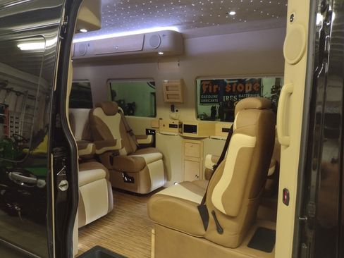 Used 2022 Mercedes-Benz Sprinter 3500 image 11