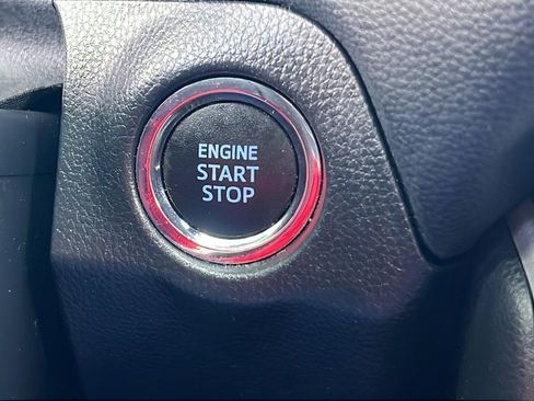 Certified 2021 Toyota RAV4 XLE w/ Convenience Package FWD image 27