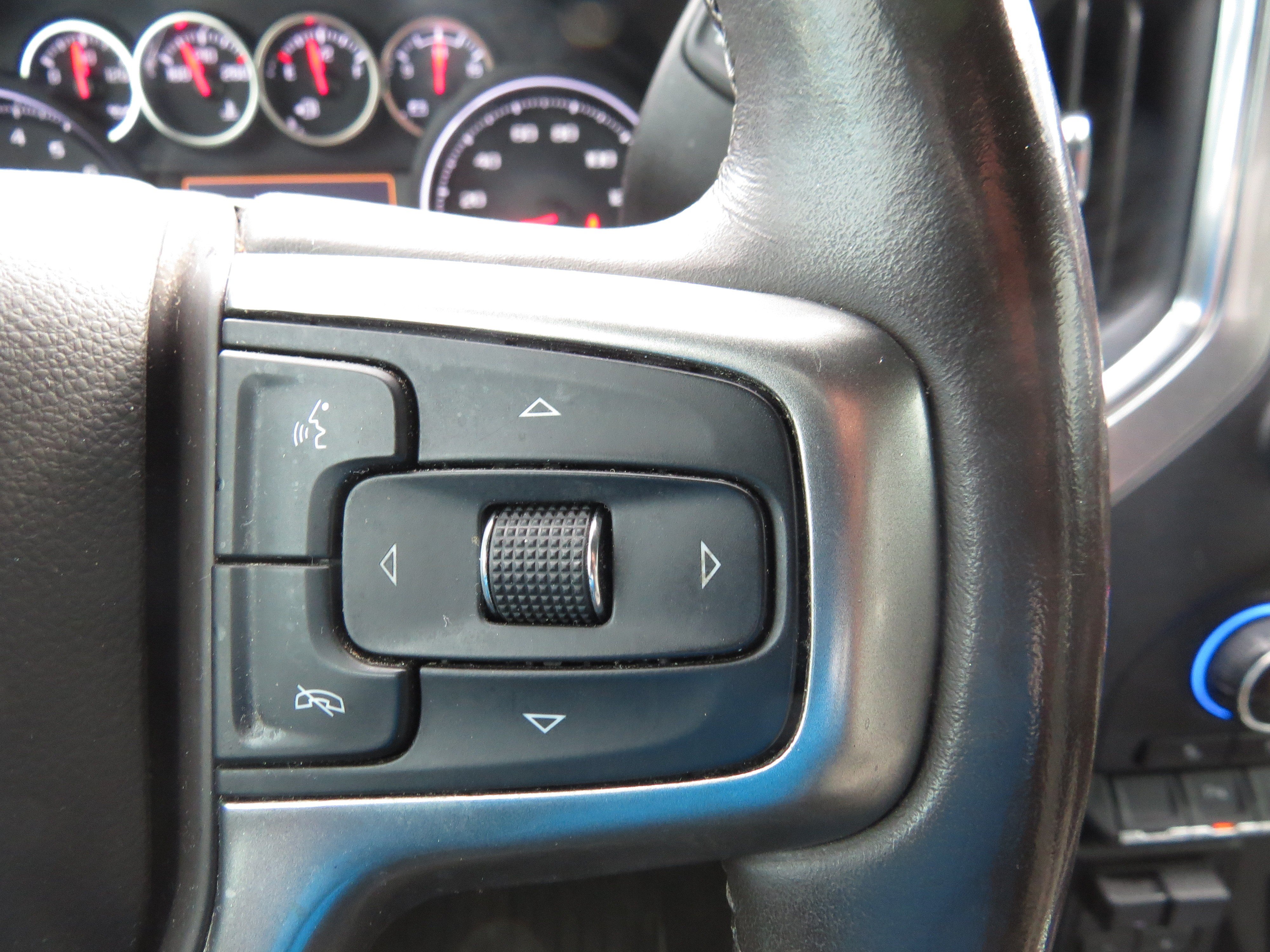 Used 2020 Chevrolet Silverado 1500 RST AWD/4WD image 18