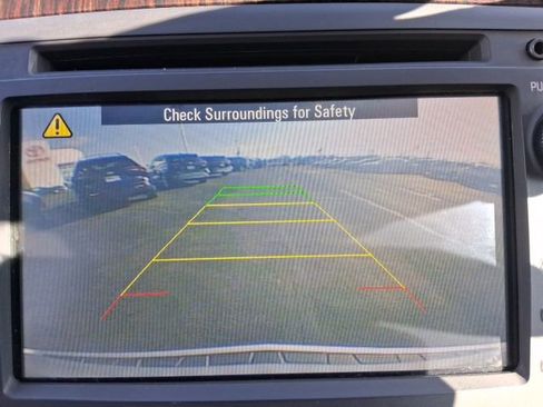 Used 2017 Chevrolet Traverse LT image 23