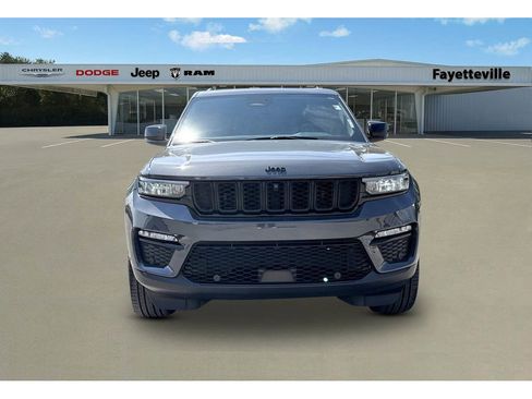 Used 2025 Jeep Grand Cherokee Limited w/ Luxury Tech Group II image 7