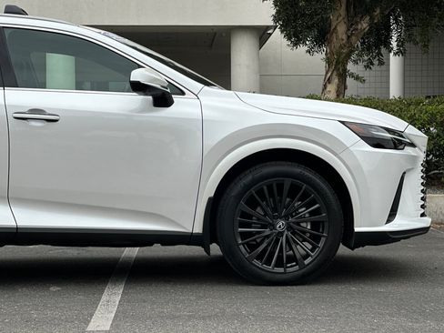 Used 2025 Lexus RX 350h w/ Convenience Package AWD/4WD image 34
