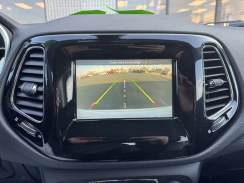 Used 2020 Jeep Compass Altitude image 9