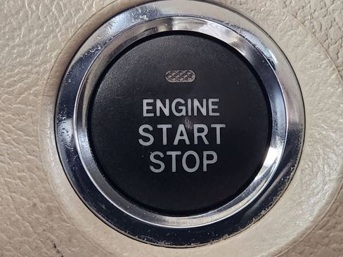 Used 2020 Toyota Sienna XLE Premium FWD image 20