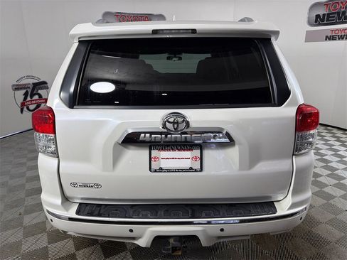 Used 2011 Toyota 4Runner SR5 w/ Convenience Pkg image 5
