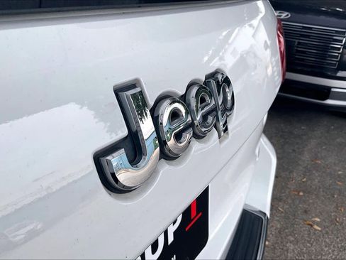 Used 2015 Jeep Grand Cherokee Overland RWD image 31