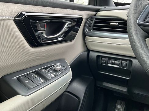 Certified 2025 Subaru Forester Limited image 23