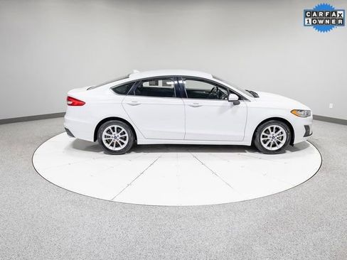 Used 2020 Ford Fusion SE image 29