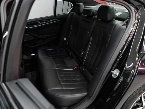 Used 2023 BMW 530e xDrive w/ Executive Package image 38