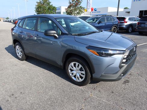 Used 2026 Toyota Corolla Cross L FWD image 2