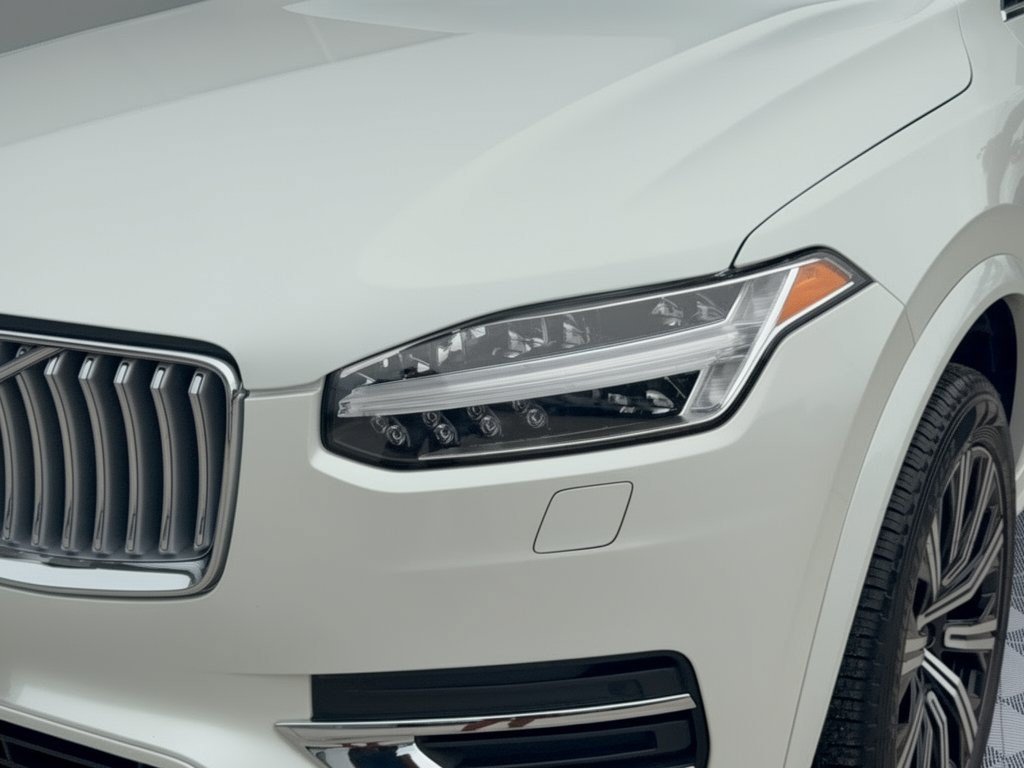 Certified 2025 Volvo XC90 B5 Core w/ Protection Package Premier AWD/4WD image 12