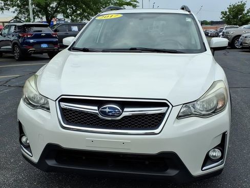 Used 2017 Subaru Crosstrek 2.0i Premium w/ Moonroof Package AWD/4WD image 2