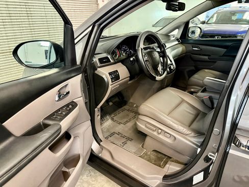 Used 2014 Honda Odyssey EX-L image 8