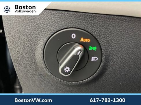 New 2026 Volkswagen Taos SE image 20