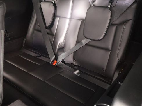 Used 2022 Ford Explorer XLT w/ Equipment Group 202A image 13