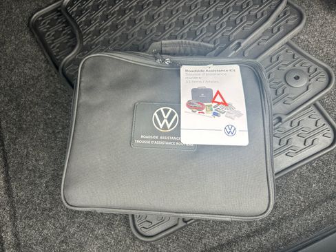 Used 2023 Volkswagen Jetta SE FWD image 29