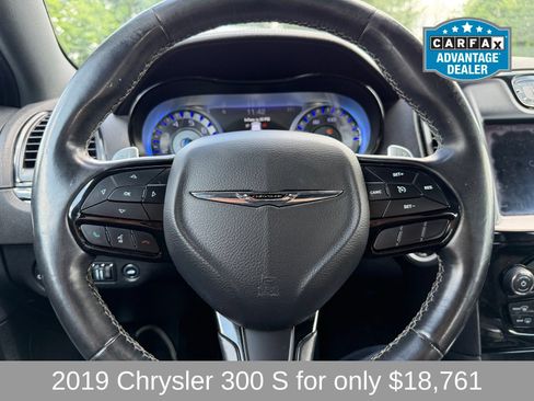 Used 2019 Chrysler 300 S AWD/4WD image 10