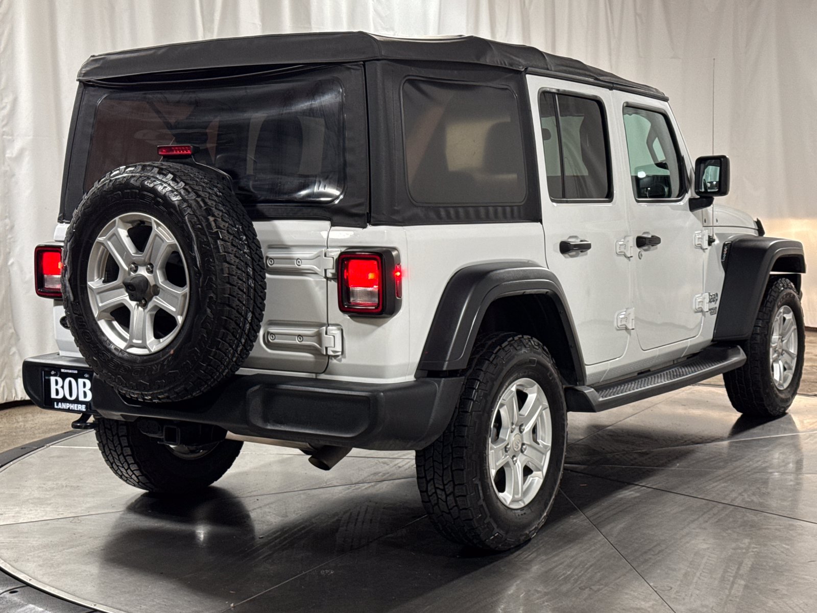 Used 2018 Jeep Wrangler Unlimited Sport S AWD/4WD image 10