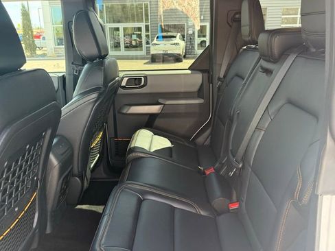 Used 2023 Ford Bronco Badlands AWD/4WD image 10