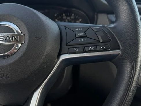 Used 2017 Nissan Rogue Sport SV FWD image 33