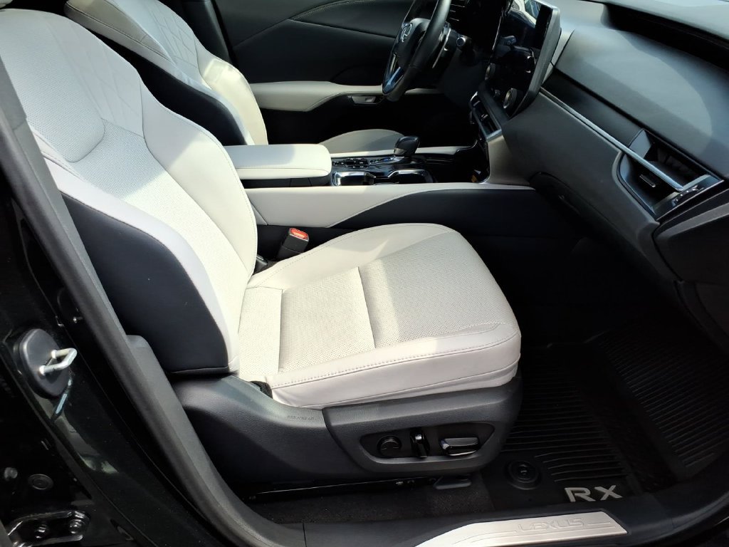 Used 2024 Lexus RX 350 Premium w/ Accessory Package (Z1) AWD/4WD image 8