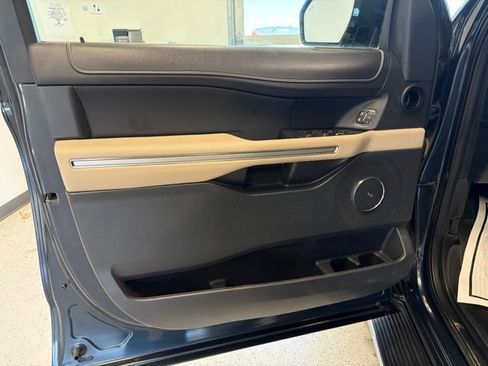 Used 2022 Ford Expedition Max Limited AWD/4WD image 46