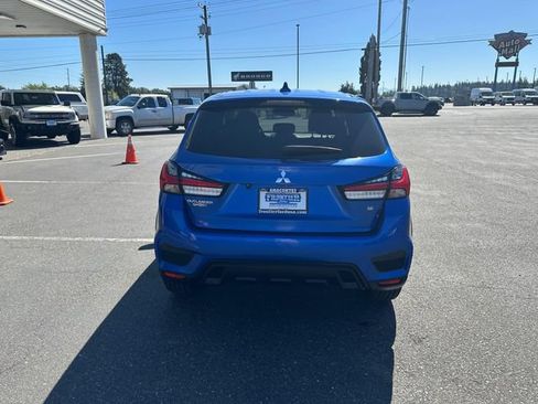 Used 2024 Mitsubishi Outlander Sport ES AWD/4WD image 3